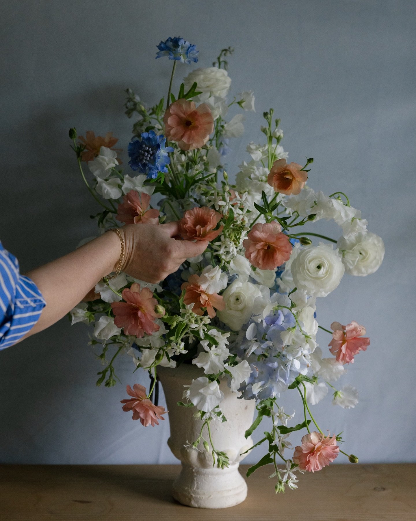 Just a little leftover play, photographed by @madi.pere 

Floral design, Designer, Studio Artist, Spring Florals