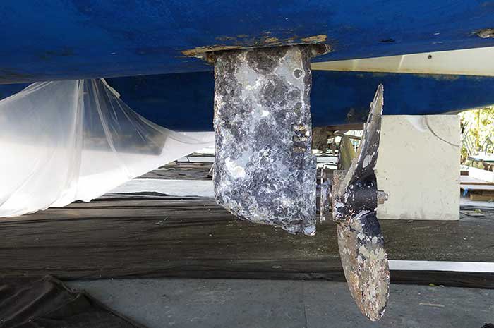 Image 4 saildrive-corrosion.jpg