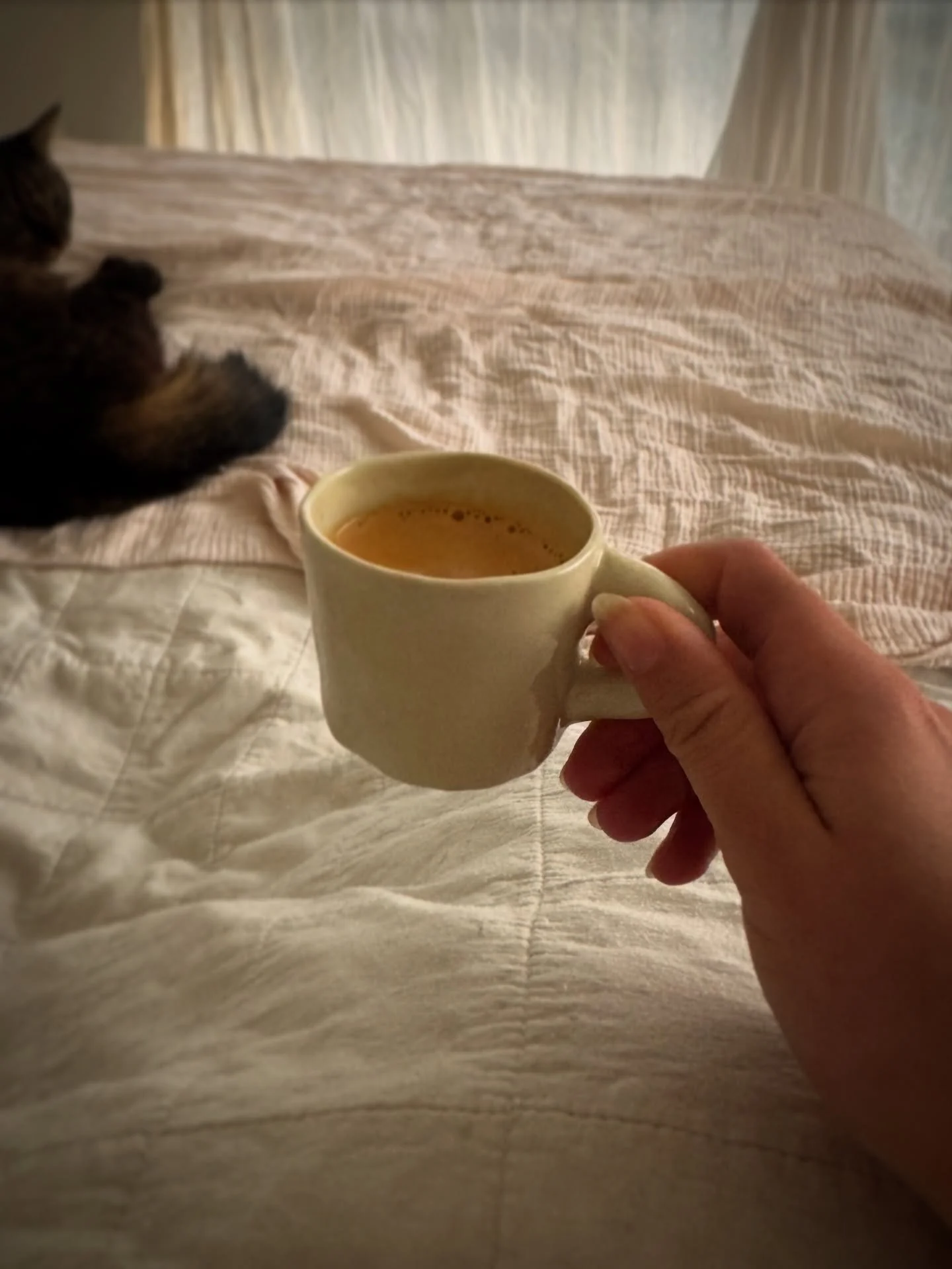 Sundays are for coffee in bed 😌