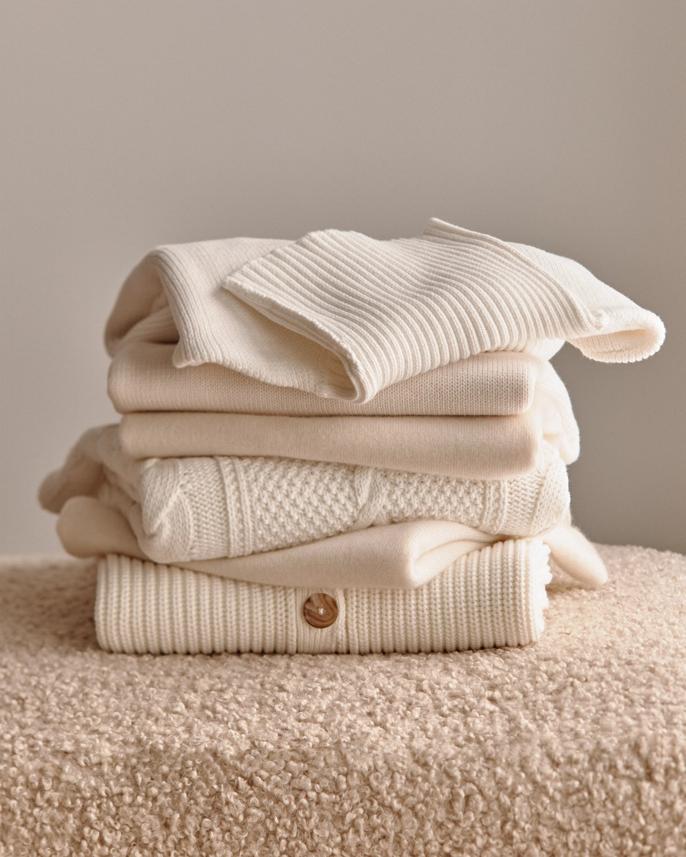 Shot_5_Winter_White_Sweater_Story_330.jpg