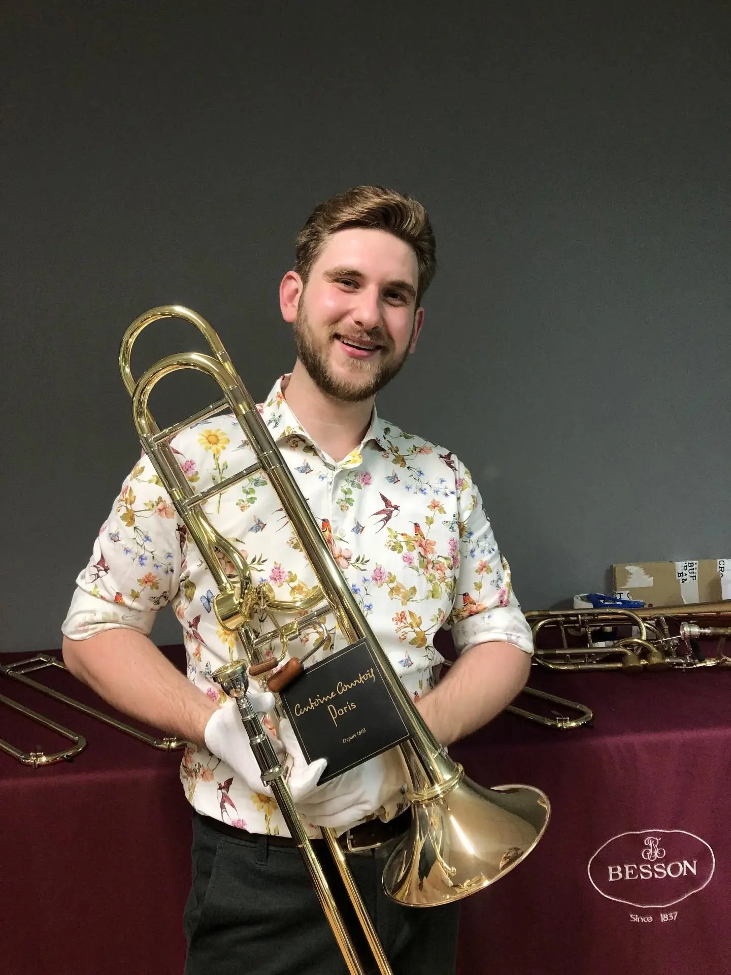 It's been exactly 5 years since I had the pleasure of travelling to Mantes-la-Jolie and picking out this amazing tenor trombone by @antoinecourtoisparis! It's still pure joy to play with it.

Next performance on the agenda is the Dutch Brass Band Nat
