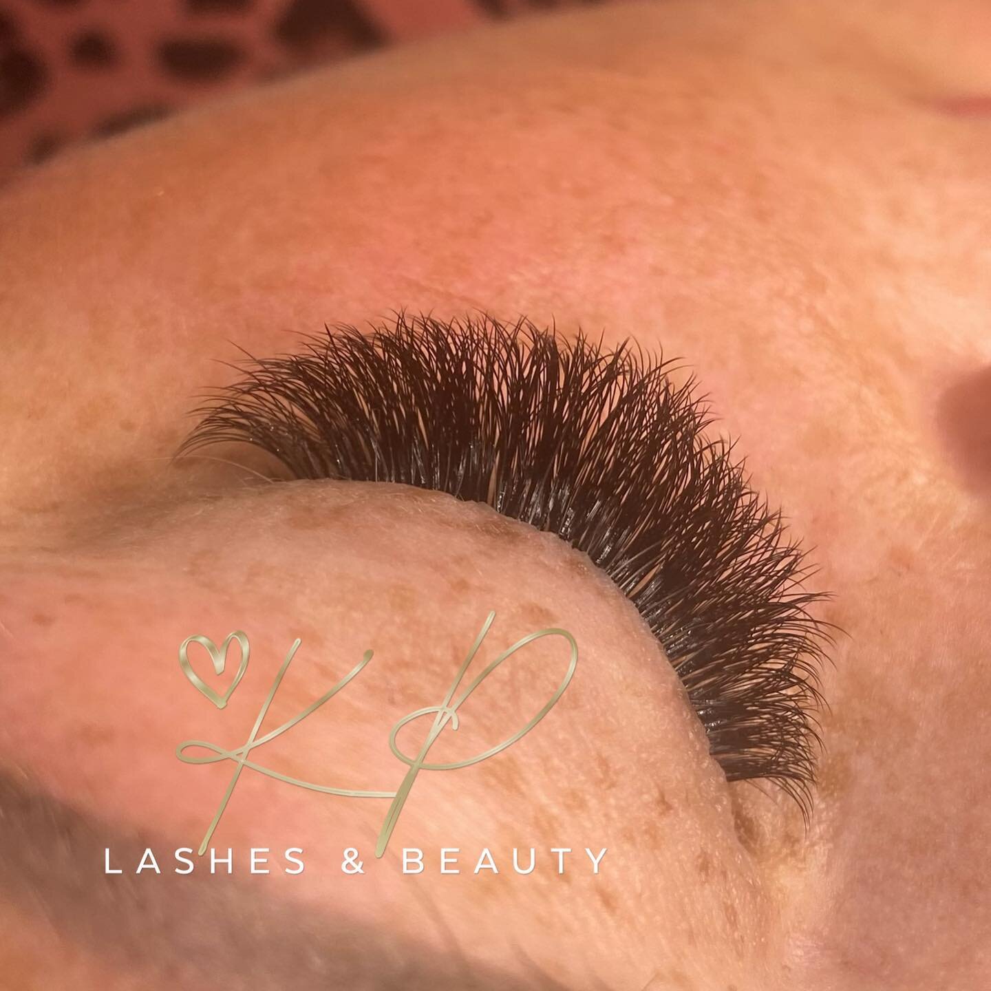 Could look at this volume for daysssss 🌥️

What do you prefer? Classic or Volume?

#russianvolume #russianvolumelashes #lashextensions #lashes #lashaddict #lashextension #volumelashes #volumefans #russianlashes #beauty #beautiful #mega volume #megav