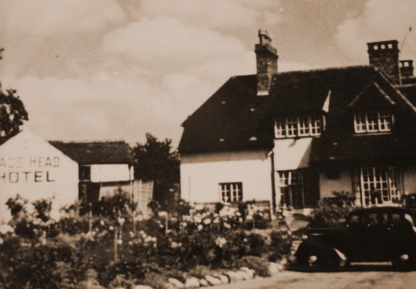 Nags Head c 1950 JS.jpg