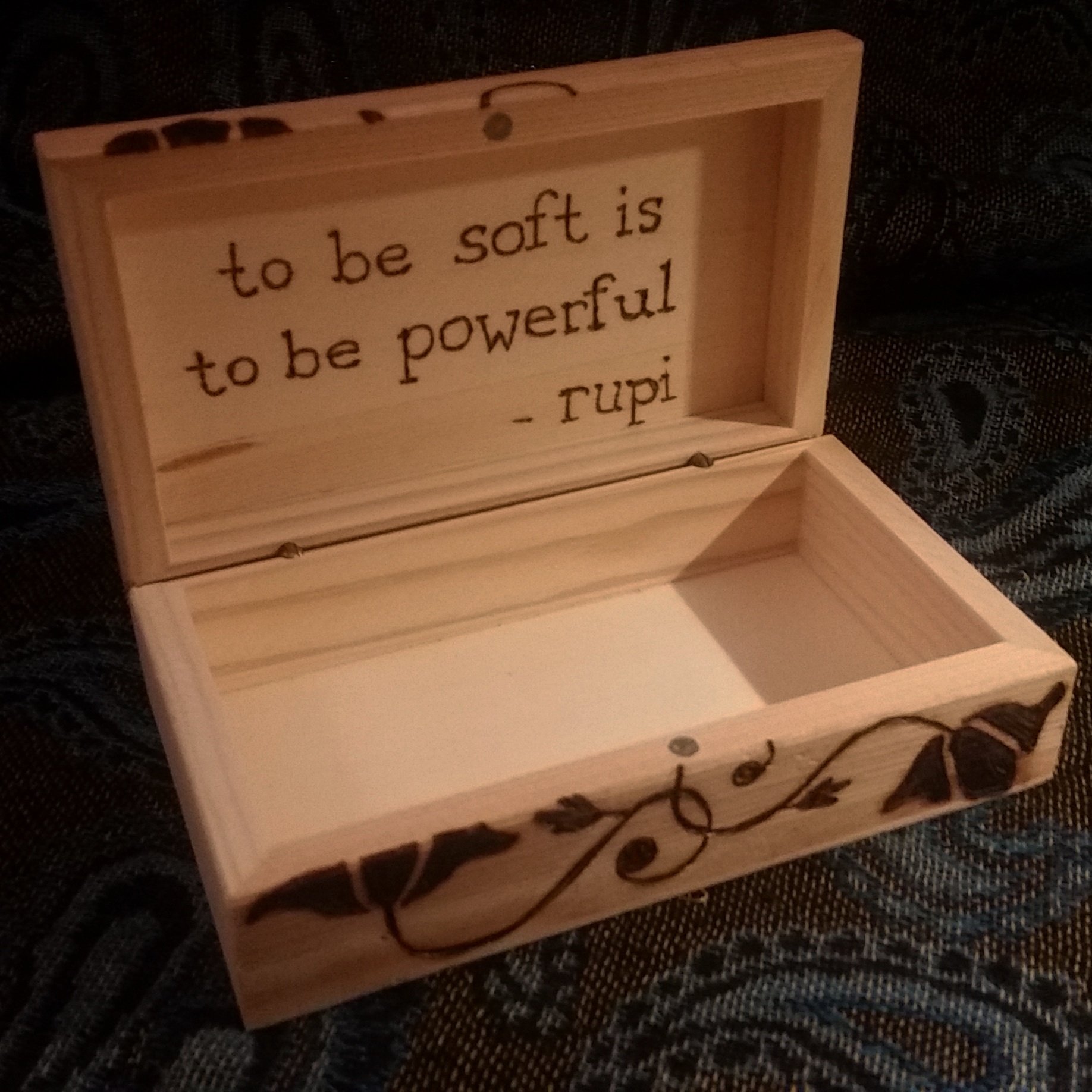 2018_ Cat box 1 2.jpg