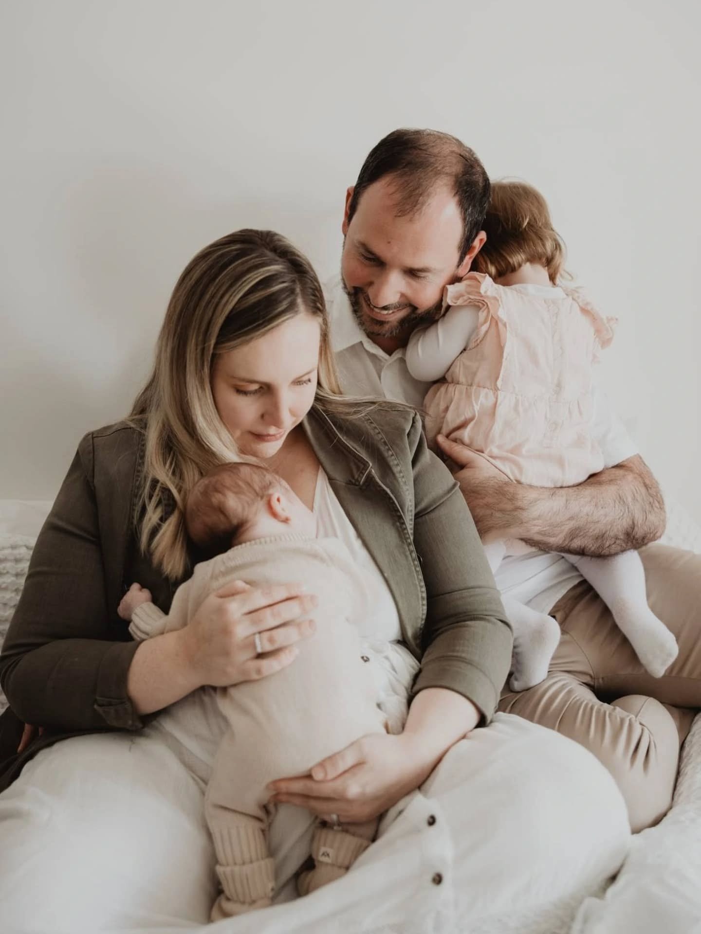 I apologise for being a bit absent on social media lately; I&rsquo;ve been busy baking our little one while also wrapping up my final photo sessions before taking a short break and then some extended maternity leave after my daughter arrives.

Yester