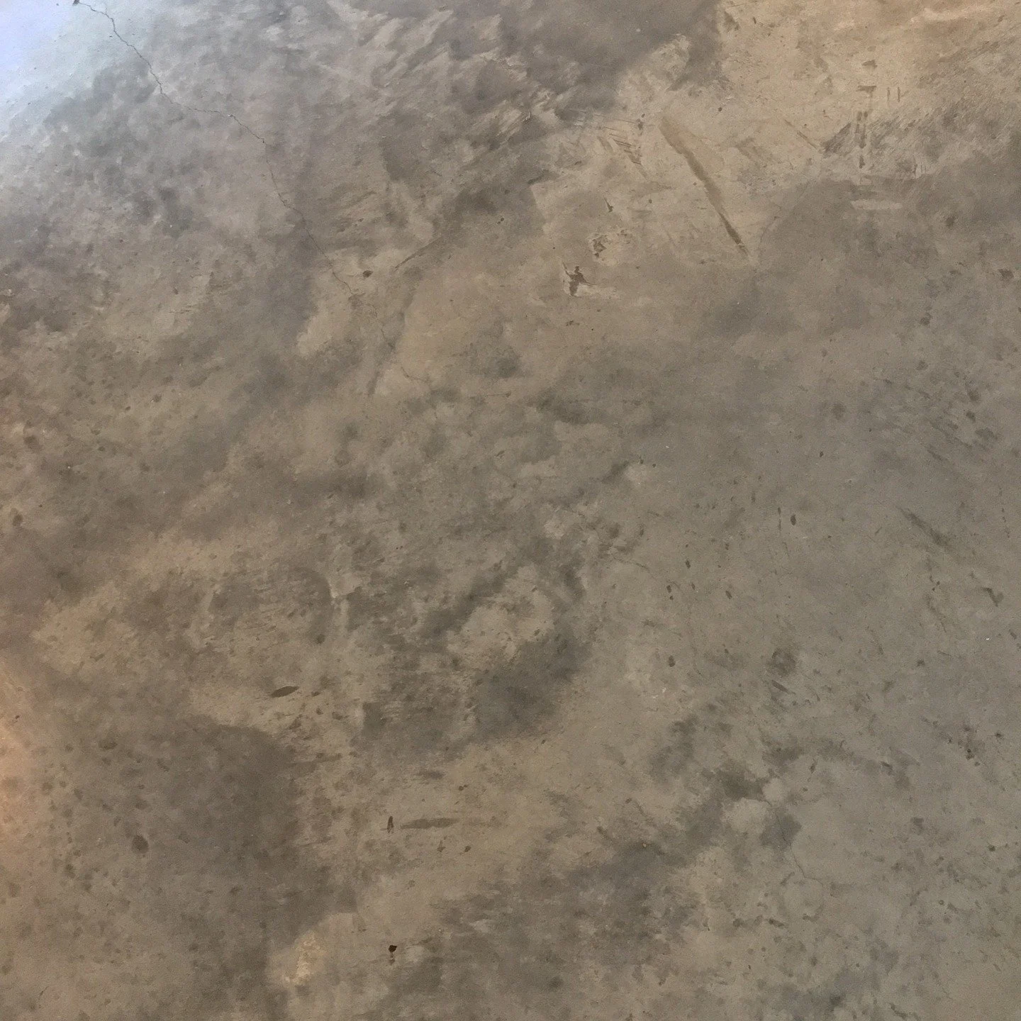 What distinguishes the best of finished concrete? Natural patterning and character of the mineral elements, refined into a purposeful, quiet balance. 

#concrete #concretefinishes #concretefinishing
#specialtyconcretefinishes 
#design #finishes #hous