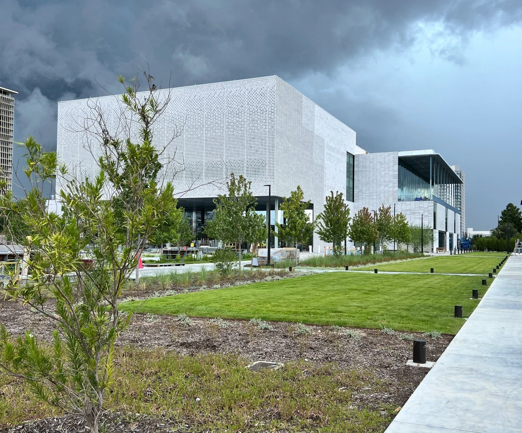 Another week at The Ismaili Center. View of the south fa&ccedil;ade. @farshidmoussavi design architect.

#concrete #concretefinishes #concretefinishing
#specialtyconcretefinishes #microtopping
#design #finishes #houstonconcrete #polishedconcrete 
#ho