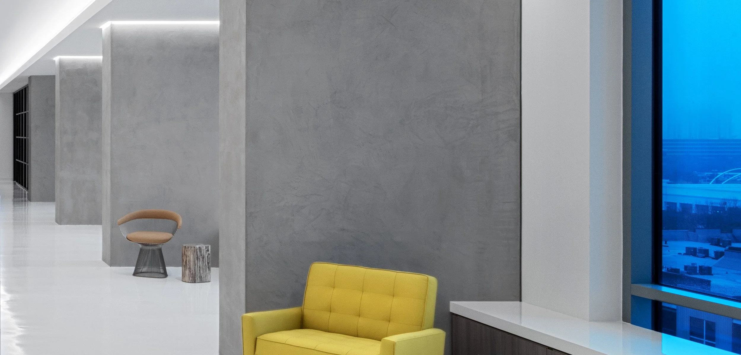SPEC_DancieWare_PR_Concrete_Microtopping-Walls.jpg