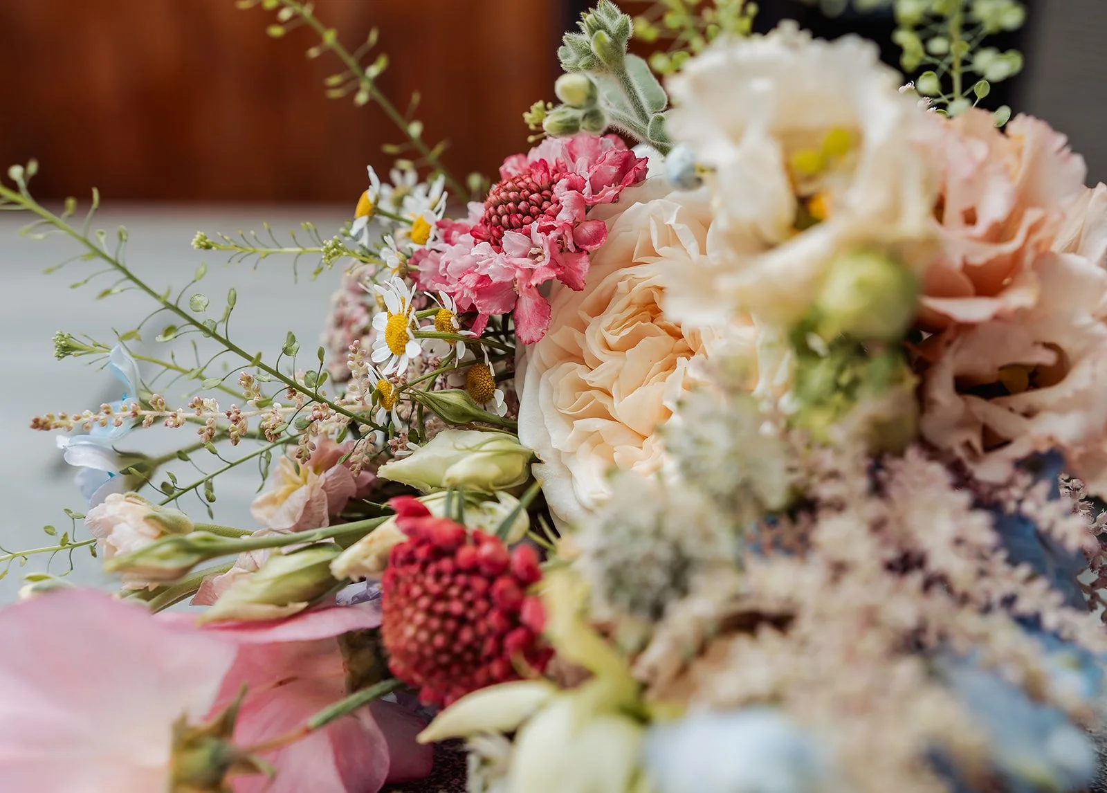 bride-getting-ready-enterkine-house-ayrshire-david-long-flowers.jpg