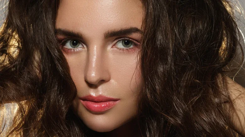 Reasons You Have Thin Brows (& How You Can Capture A Full, Fluffy Look)