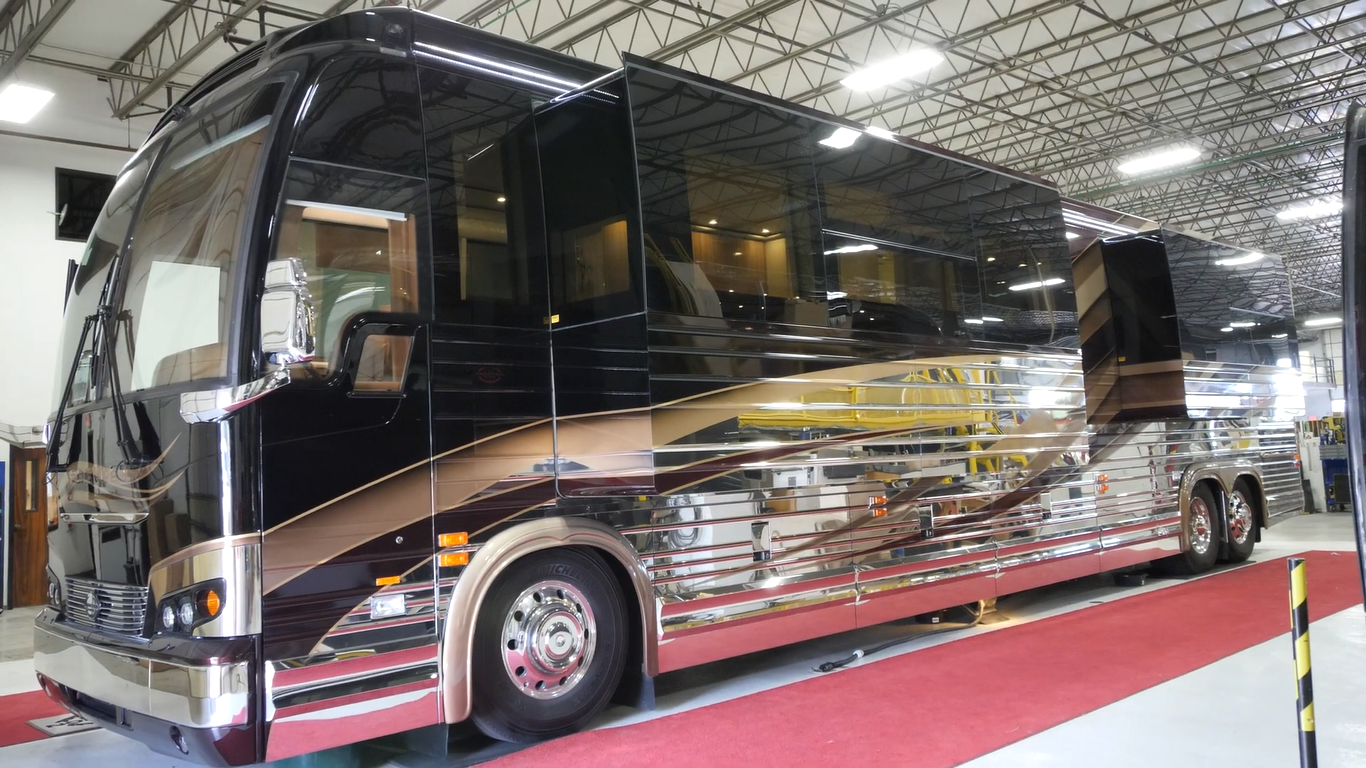 Inside a 2.5 Million-Dollar Luxury RV — Lyfe Untethered