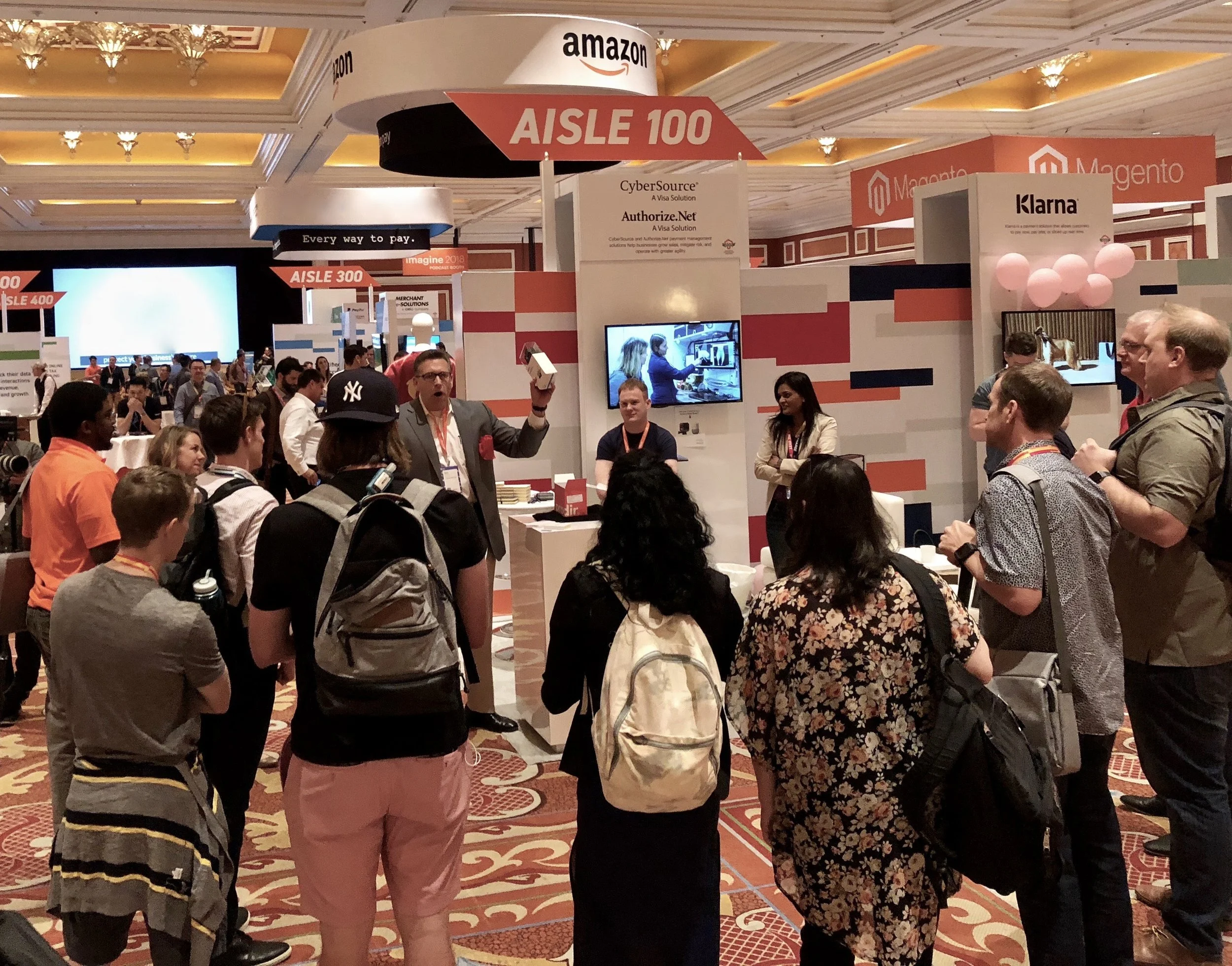 Trade Show Entertainment Chicago, Chicago Magician