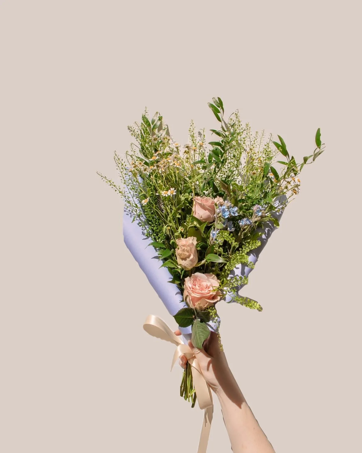 It&rsquo;s that special time of year again! 

Heirloom bloom club spots will be opening next week (Nov 28th) 💓

Heirloom bloom club is our seasonal flower subscription that gives you the best blooms of every month during our growing season. 

It&rsq