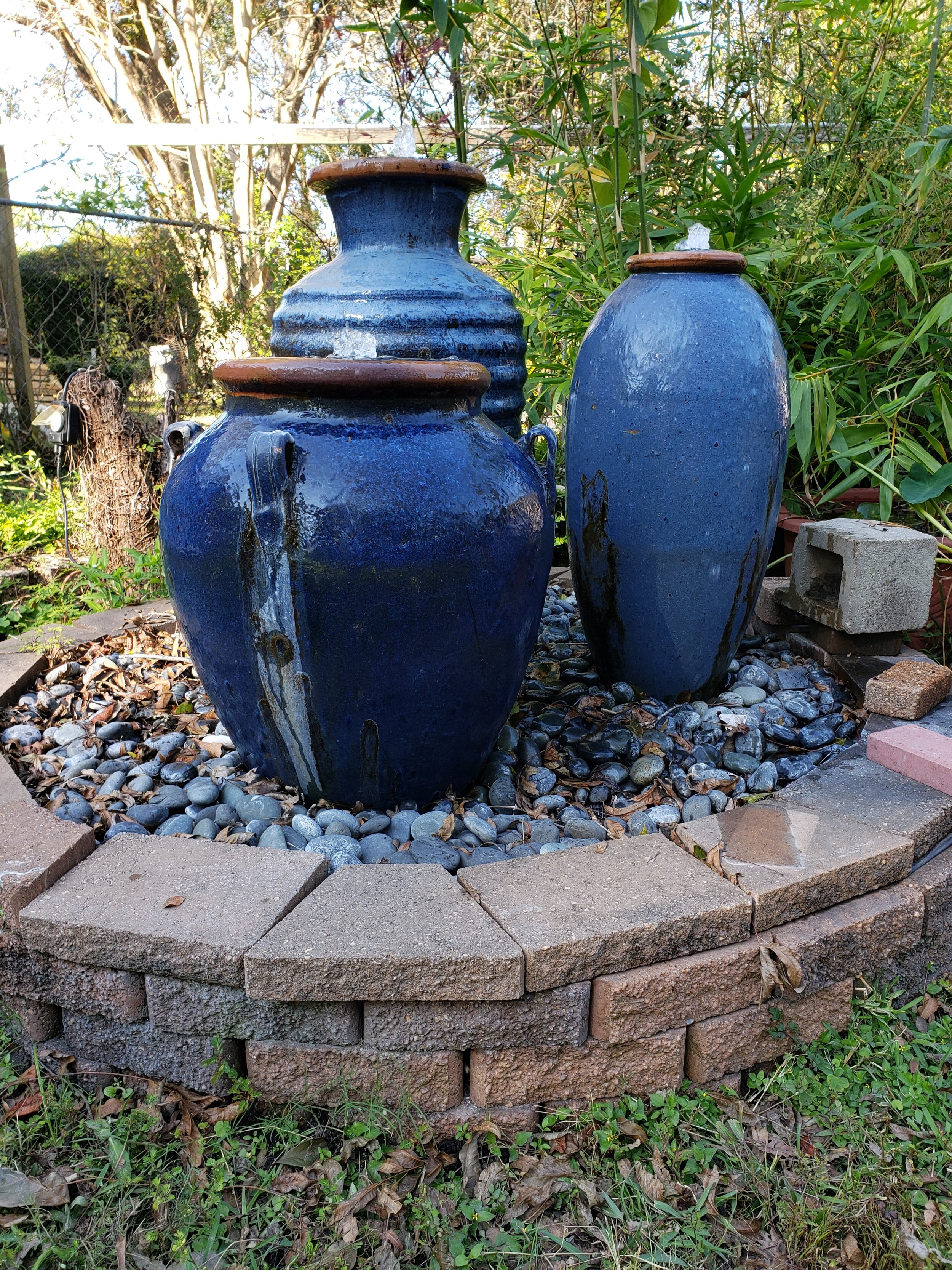 3BluePots.jpg