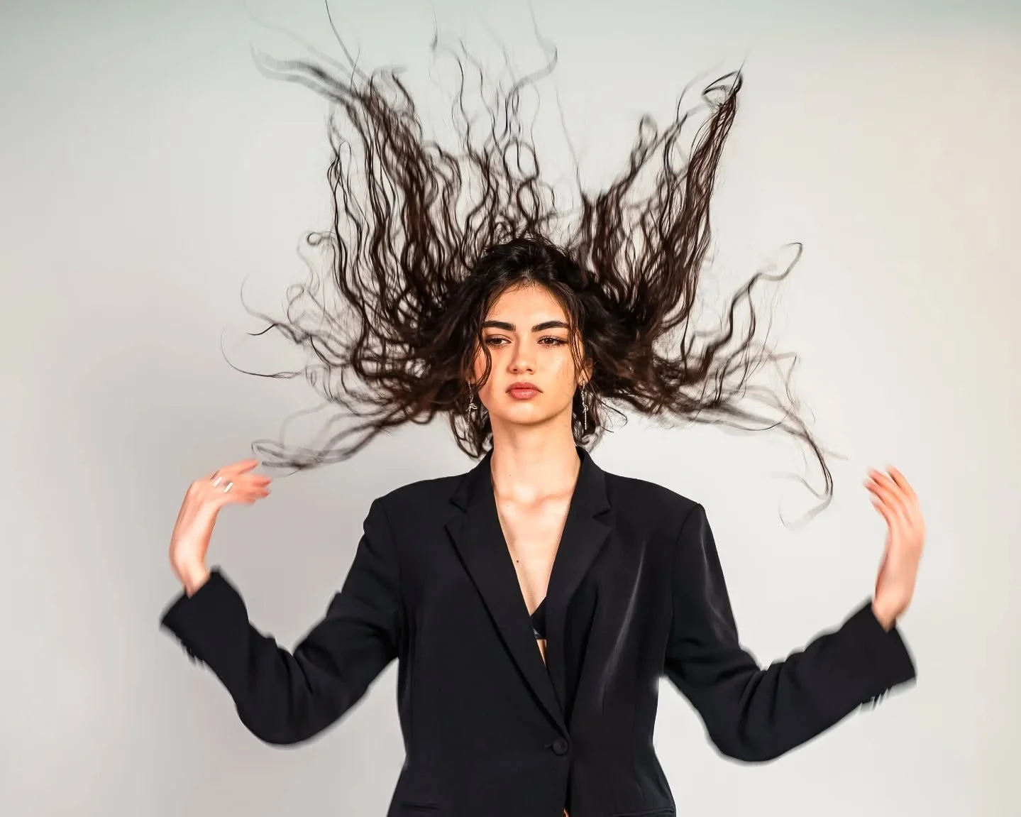 Flip that hair and complete the look!! Swipe!
Model @sofiyavelo

@dashtalents
@nikonusa 
#nikoncreators #wethair