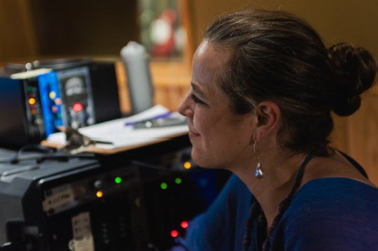 Irene Albarrán en la cabina de grabación de Pieza Estudios, 3 de Junio 2024.
Fotografía: Rafael Arriaga