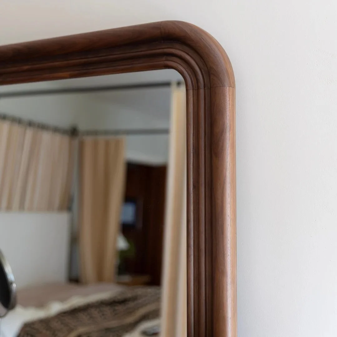fall25-cedarst_nathan-mirror-detail_1x1_awcopy.jpeg