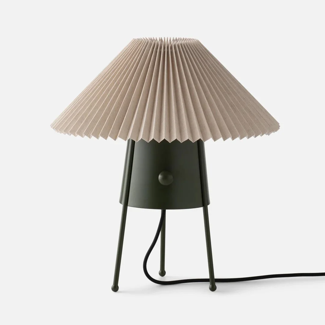 holiday24_146248_ruby-lamp-agr-s_silo-_1x1_jw.jpeg