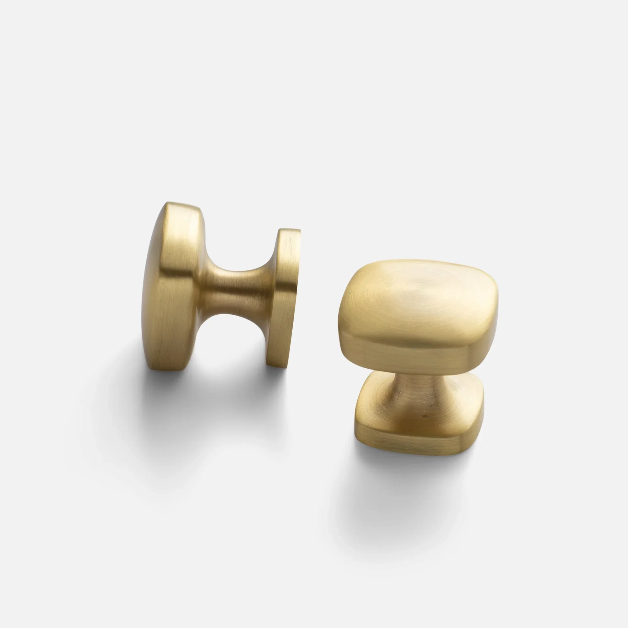 holiday24_142514_hazel-knob-nb_duo_silo_1x1_jw.webp