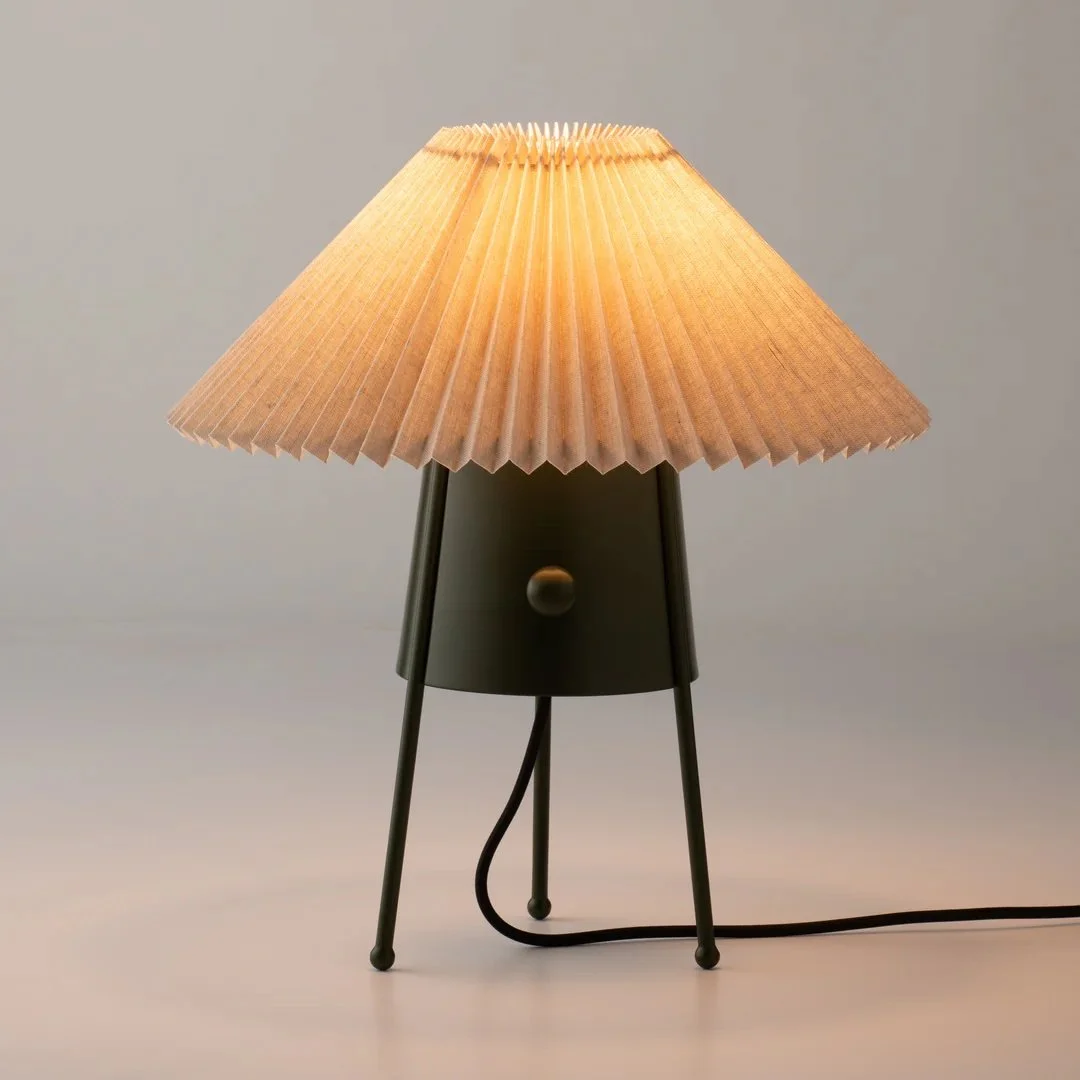 holiday24_146248_ruby-lamp-agr-s_lit_silo_1x1_jw.jpeg