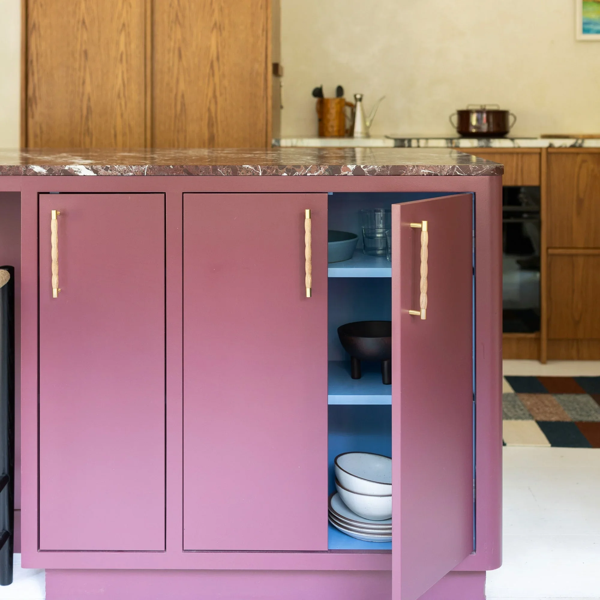 2024-05_rivercabaan_hardware_james-cabinet-pull_1x1_bce6943b-4f41-4274-a935-c461bf938eda.webp