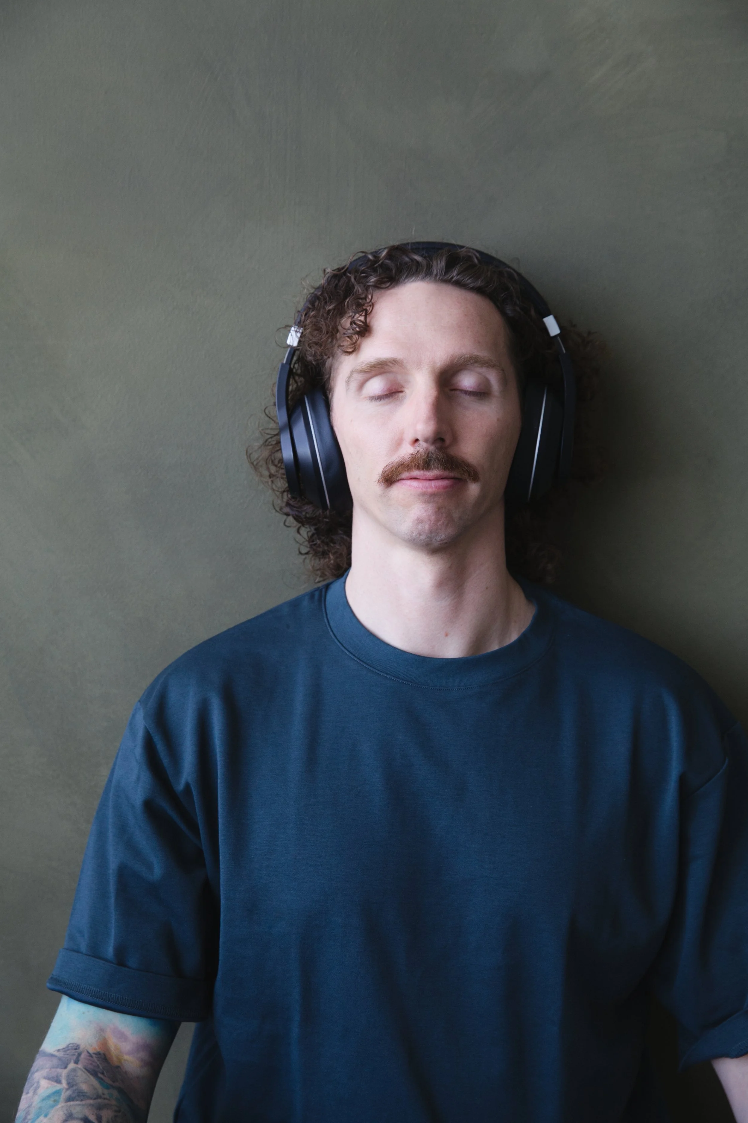 Jonathan, founder of Mind Flow Therapeutics, practicing mindfulness and nervous system regulation techniques in Calgary.