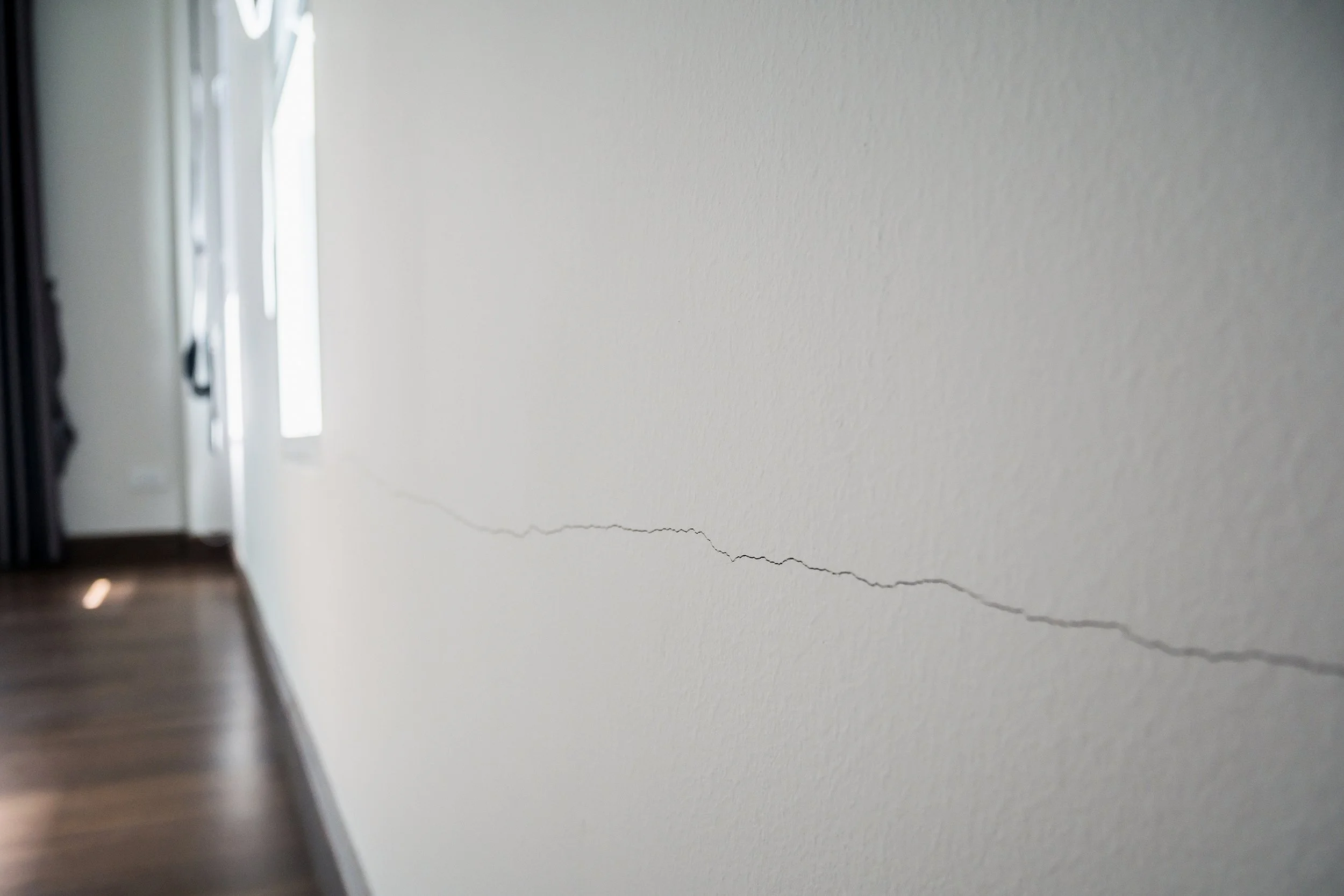 filling cracks in walls and ceilings