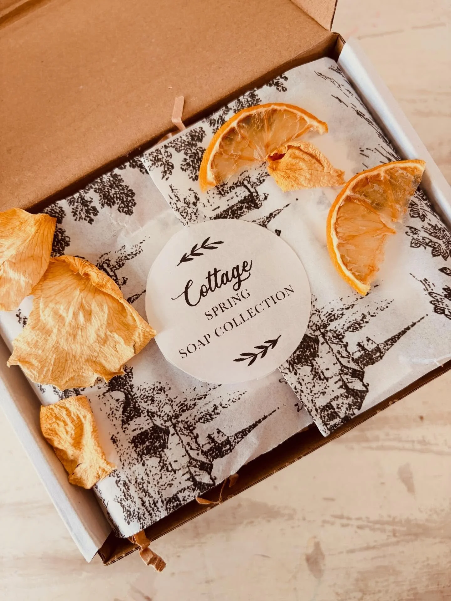 Hello Spring 🌸 The Cottage Spring soap box has arrived  Find it on the website while we still have them 🍋