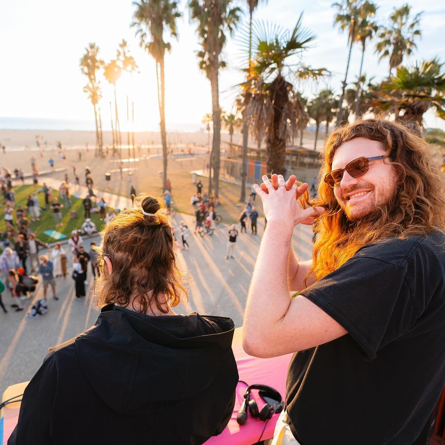 🌅🛹 From DMs to Sunset Vibes! 🎶✨ 

Ever wondered what happens when longboarding meets epic beats at sunset in LA? Dive into the spontaneous story of how a simple reply to an IG story sparked a collaboration with UK&rsquo;s killer music duo, @joyano