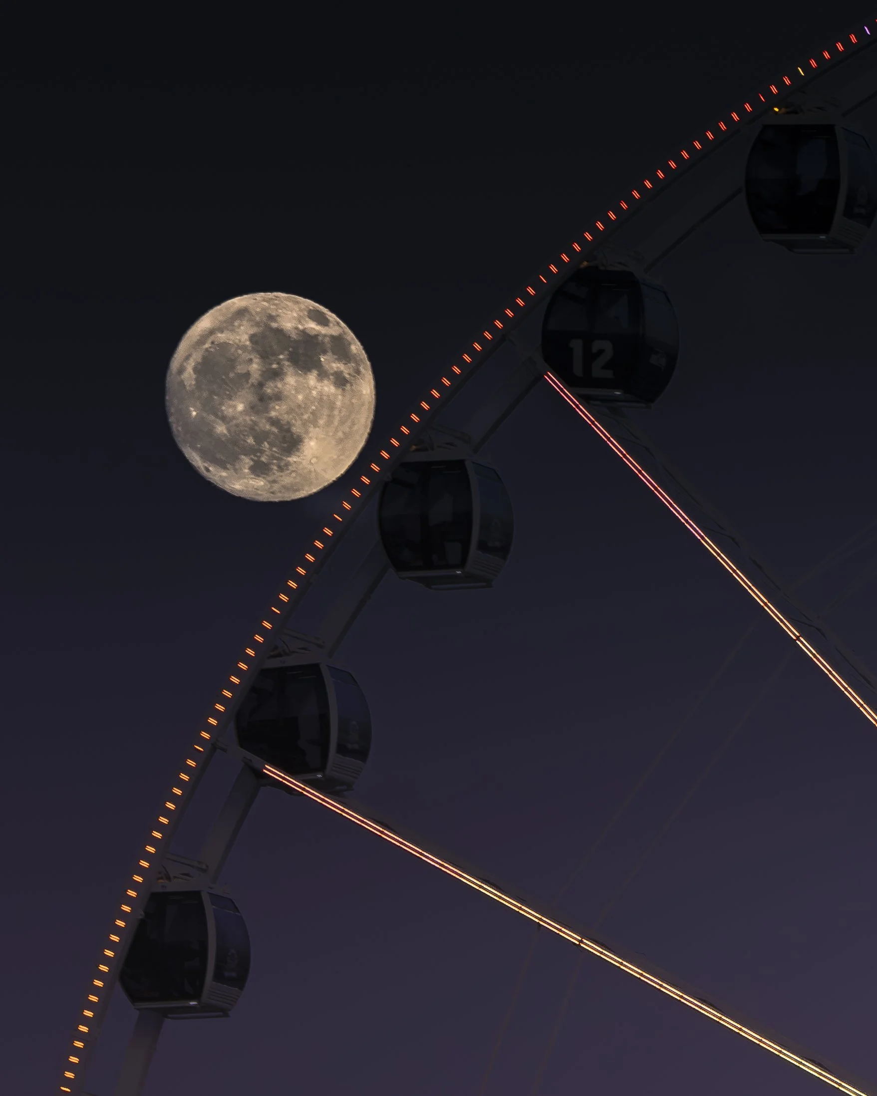 2023_June_Washington_SeattleWheelSunsetandMoonrise-7.jpg