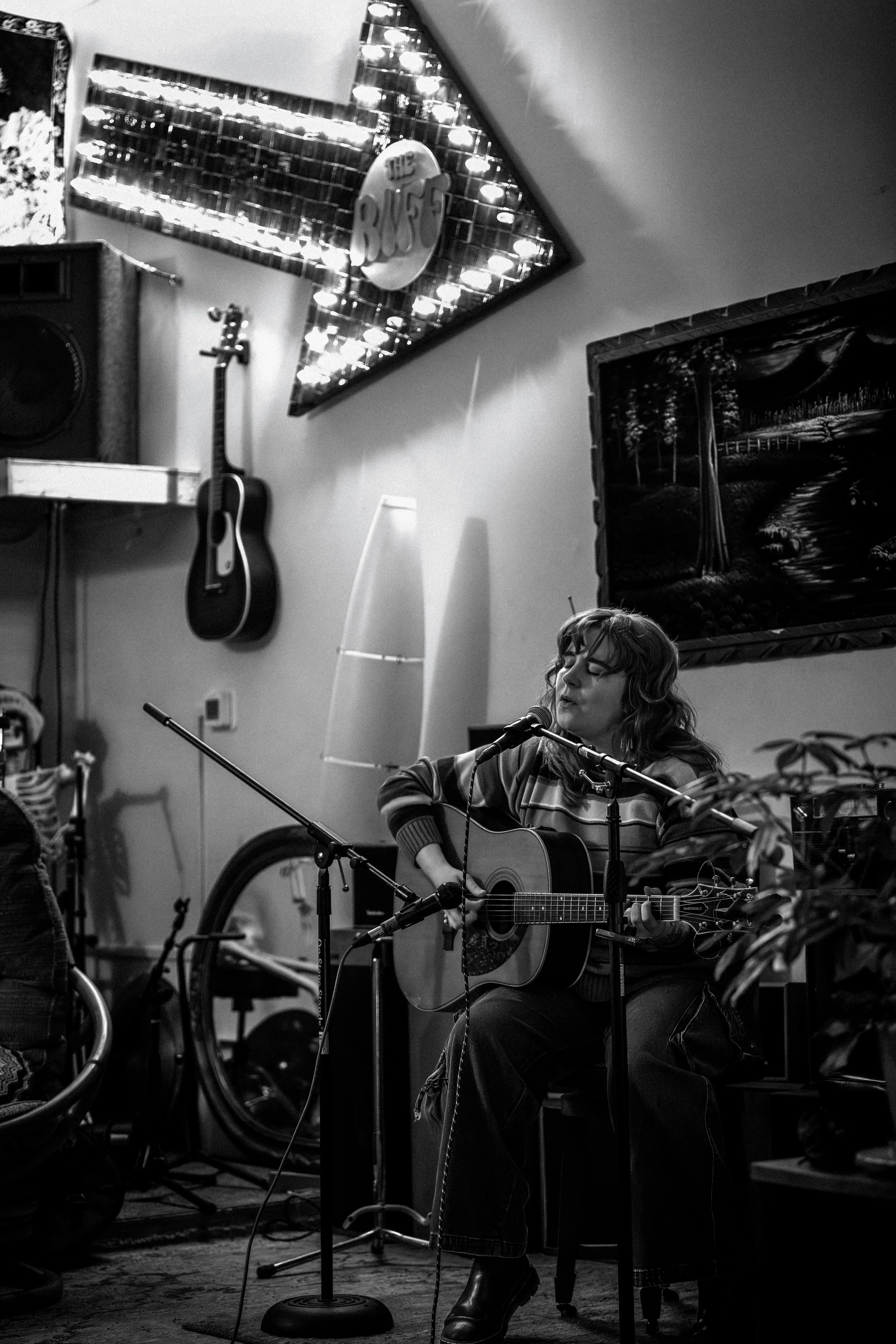 Esther at B-Side Records (Dec. 2025)