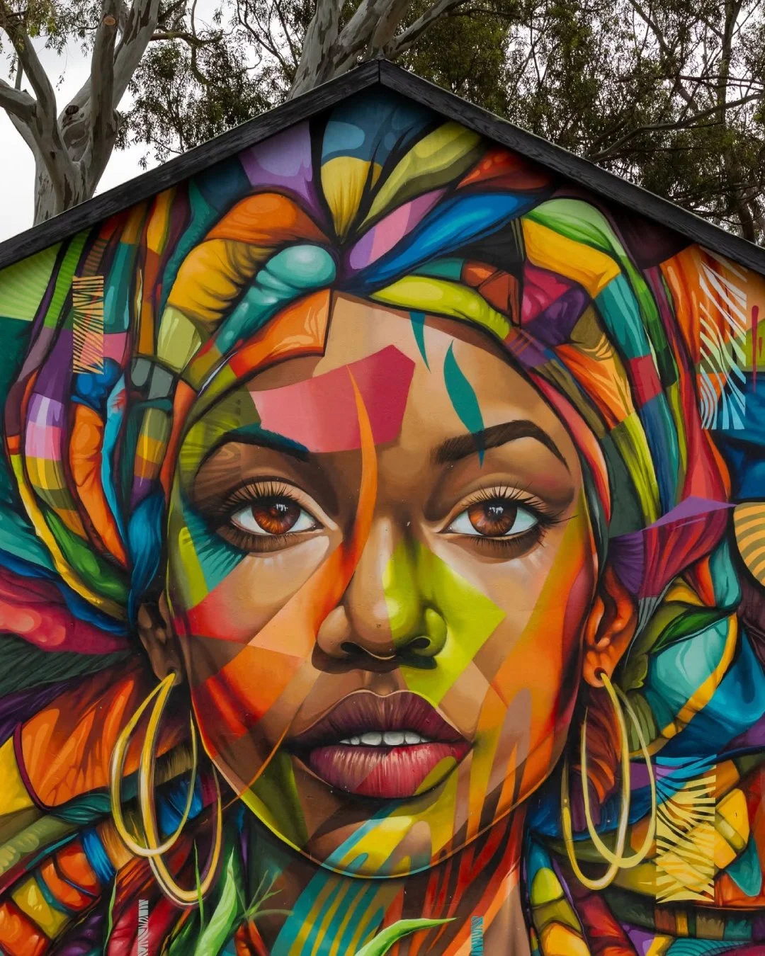 Inzuzo means &lsquo;benefit&rsquo; or &lsquo;reward&rsquo; in Zulu and Xhosa. The Inzuzo Wine Co. aims to uplift the local community through winemaking, and take inspiration from artworks created around Sir Lowry's Pass village.