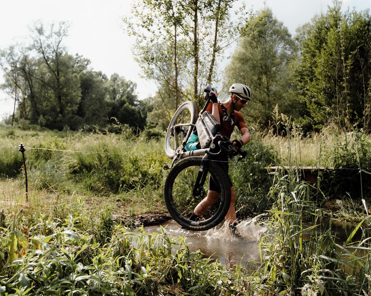 El Piri: Fun&nbsp;
&nbsp;
At&nbsp;L&rsquo;esperit&nbsp;del Bikepacking, fun sits at the&nbsp;center&nbsp;of what we do.&nbsp;El Piri&nbsp;is&nbsp;an event, not a race, for a reason. You can ride as fast as you want or&nbsp;take&nbsp;all&nbsp;the time