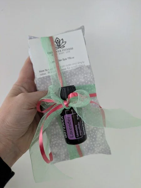 Eye Pillow & Essential Oil.jpg