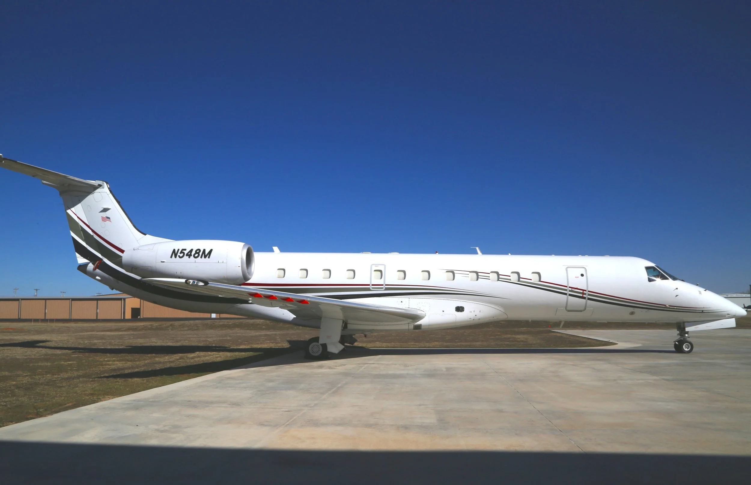 Embraer EMB-135ER - N548M