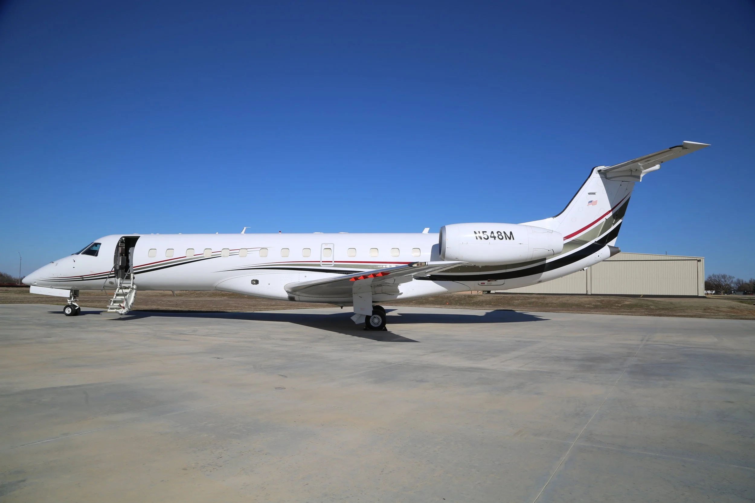 Embraer EMB-135ER - N548M