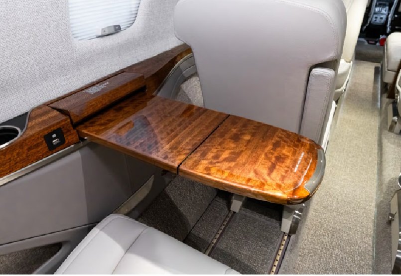 N711 MJ INTERIOR 3.jpg