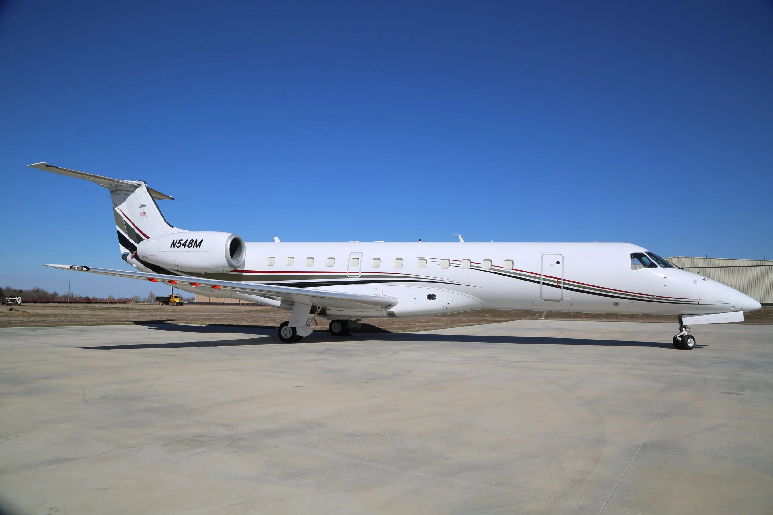Embraer EMB-135ER - N548M