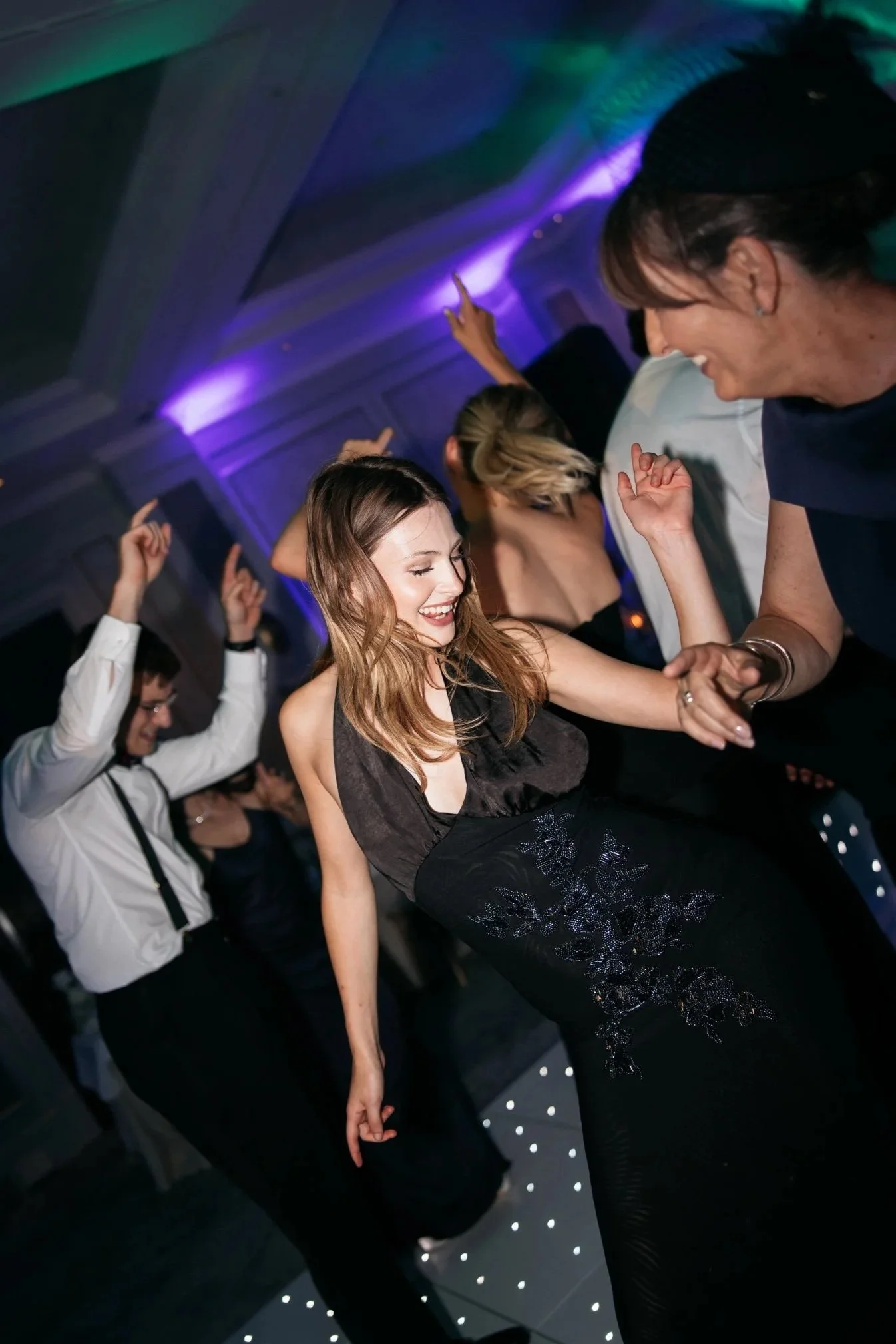 Four-Seasons-Hampshire-Wedding-+Photography-Portfolio-10.jpg