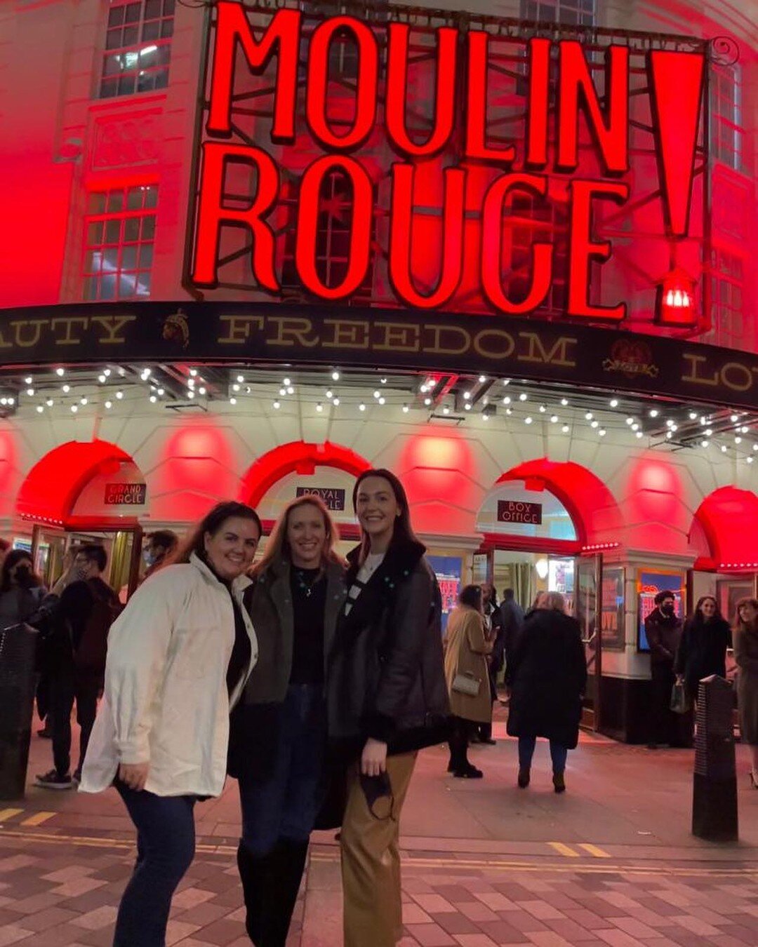 It&rsquo;s SHOW year.. @crescenttheatre 
.
.
What&rsquo;s your favourite ever dance to perform in or to watch?? Comment below ⬇️
.
.
Researching some new ideas and getting inspired with these lovely girls @ojonesxoxo @camillalloyddance #moulinrougewe