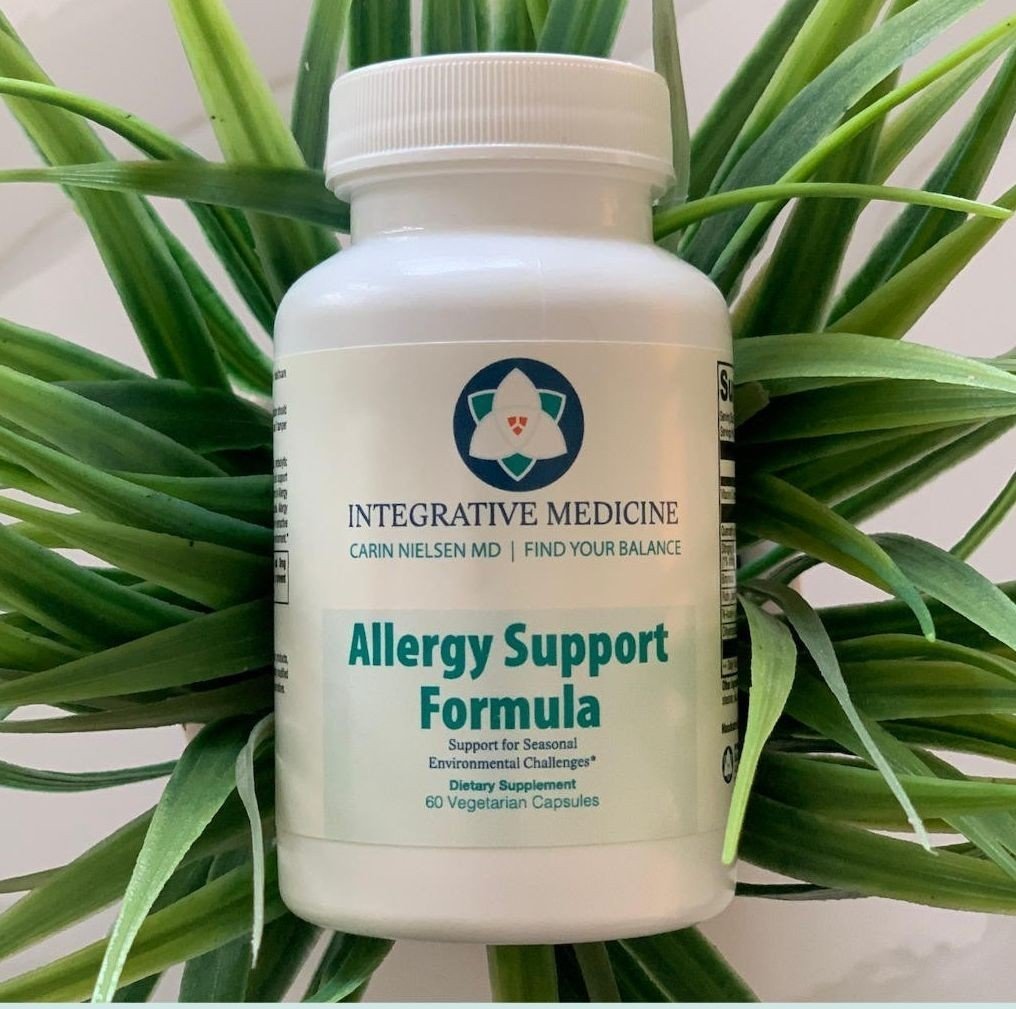 It's ALLERGY season 🌼 🤧and we've got you covered! Swap your standard antihistamine for a natural alternative 🌱 that contains immune-boosting 🛡️ and anti-viral nutrients!⁠
⁠
Allergy Support Formula has been a CLIENT-FAVORITE for many years - becau