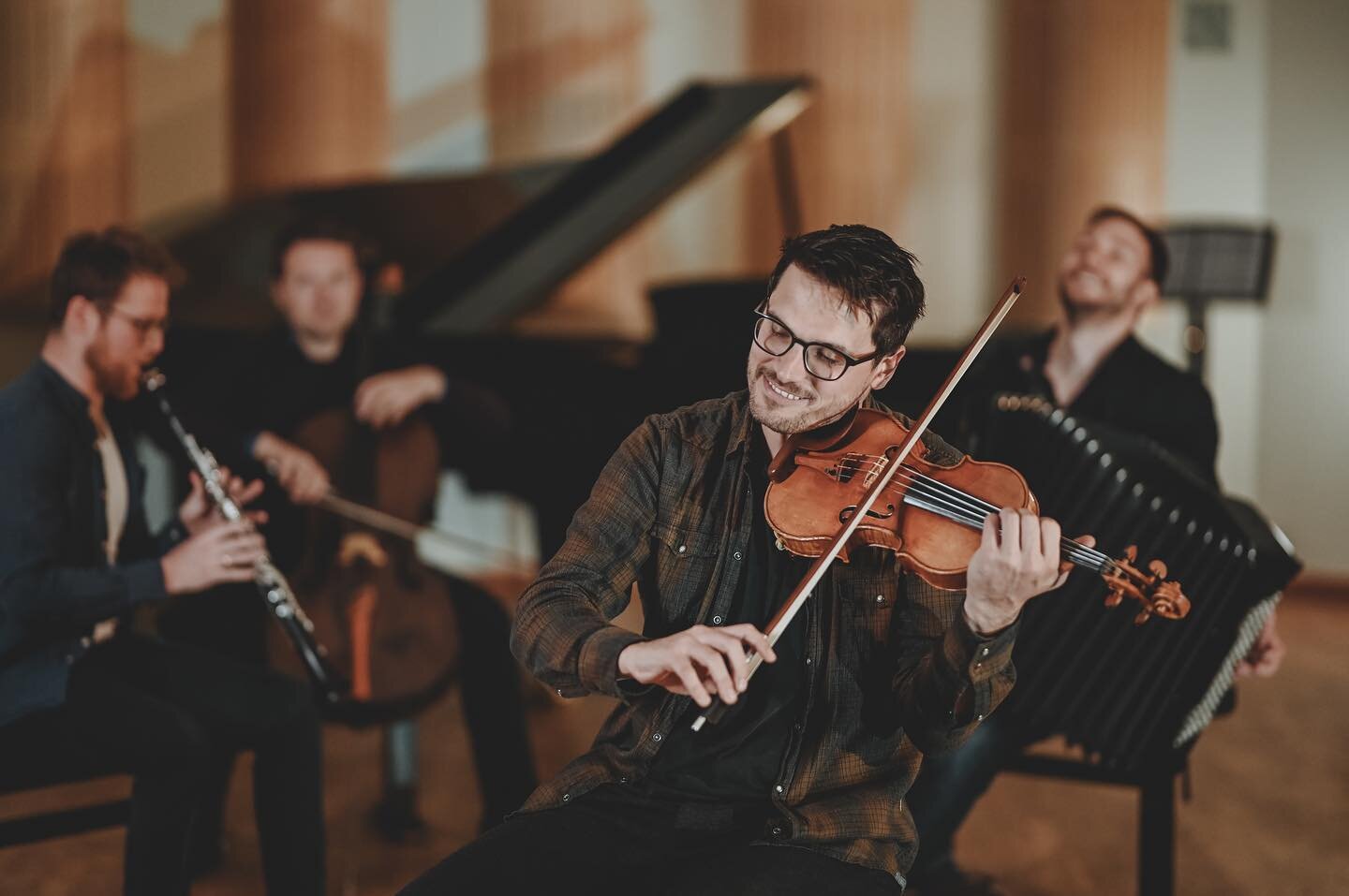 We call him &bdquo;Konzertmeister&ldquo;, and he really is that for us. Stefan P&ouml;chhacker has made the violins in the best Austrian orchestras even better, and is currently doing so in Wiener Symphoniker. With his playing and his witty moderatio