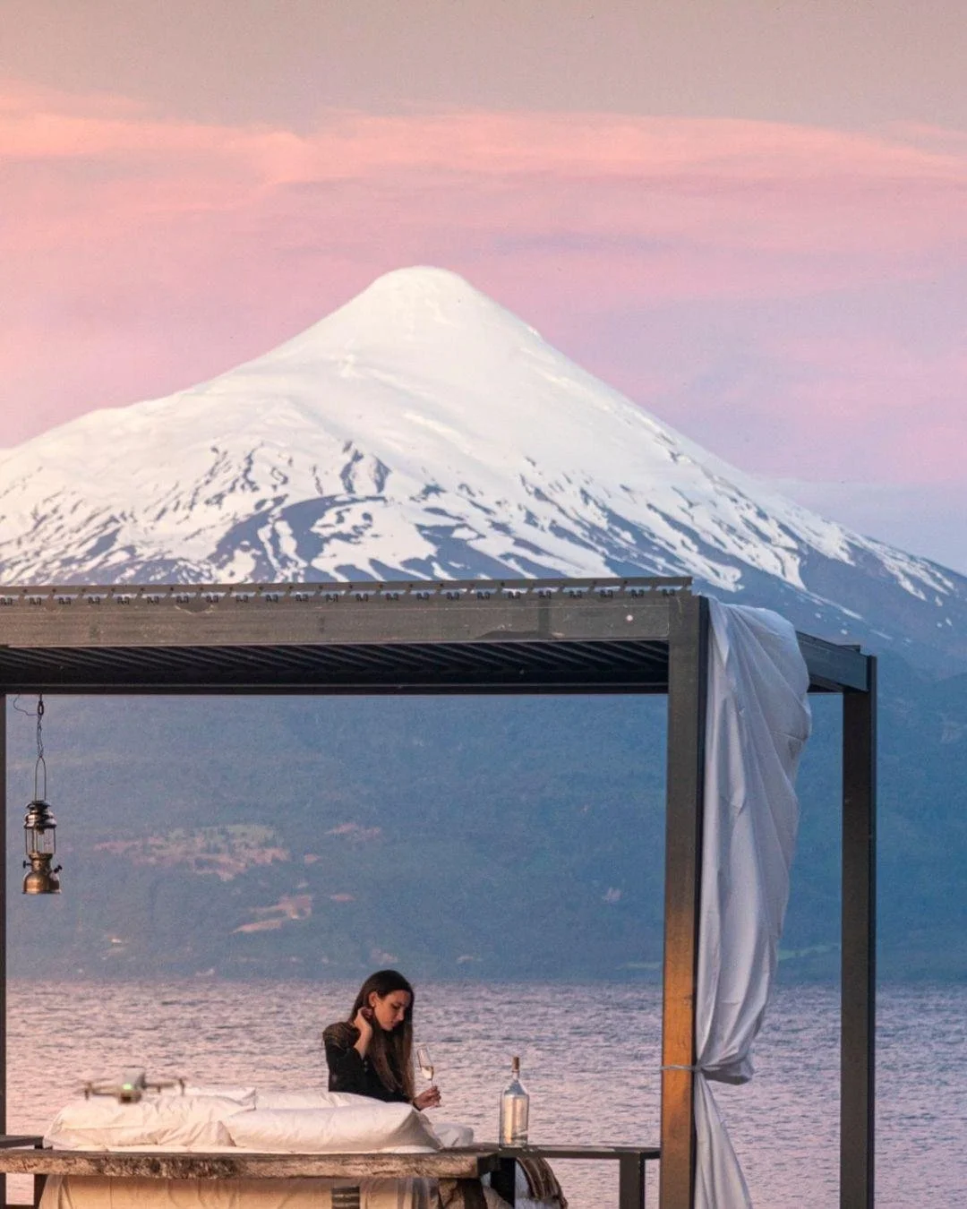 In Patagonia, the scenery does the talking. Hotel Awa just gives it a stage.

On the shores of Lake Llanquihue, with the Osorno Volcano filling every window, Hotel Awa feels like staying inside a postcard.

Designed by Chilean architect Mauricio Fuen