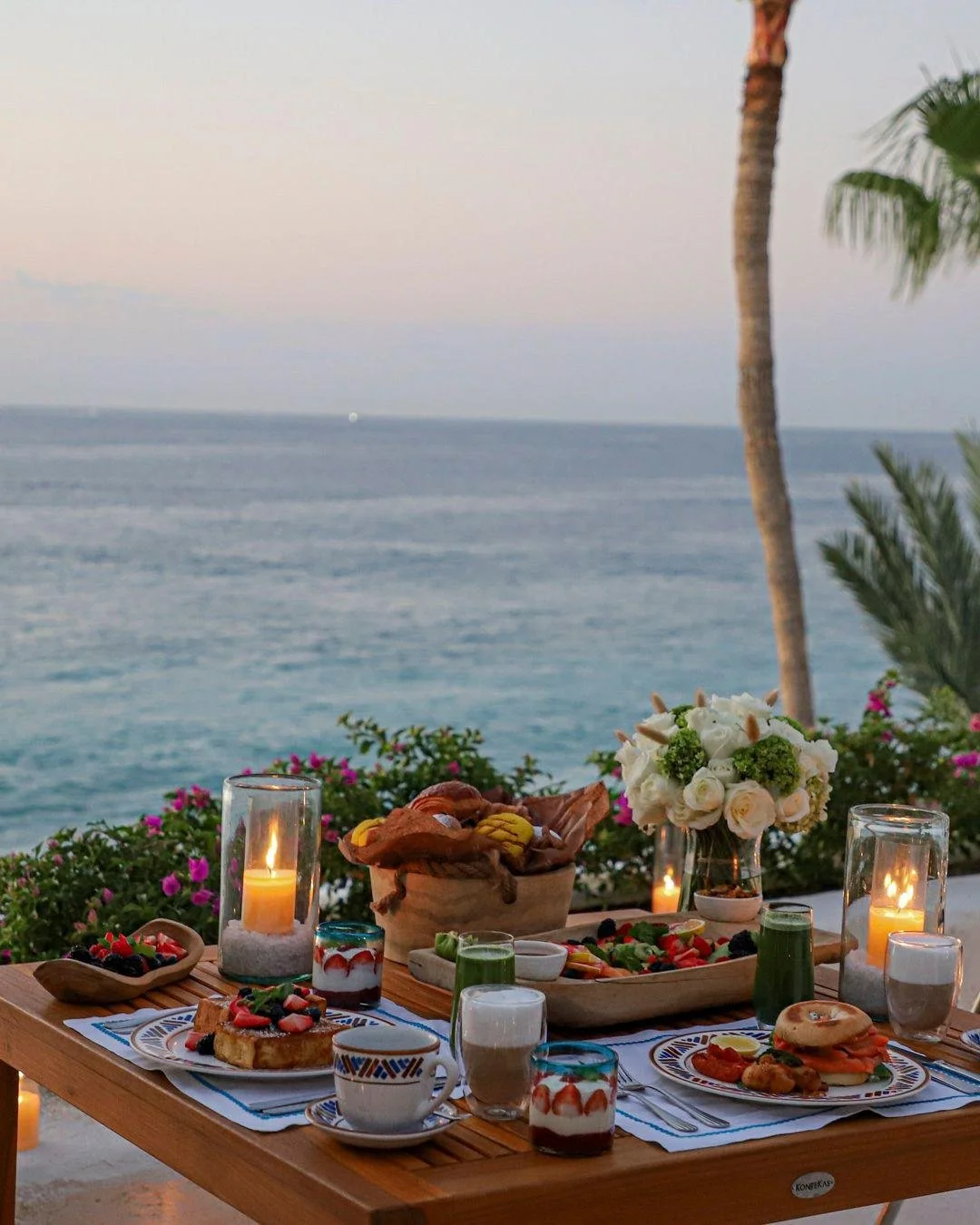 Romantic getaways aren&rsquo;t hard to find. But true magic? That&rsquo;s at Las Ventanas al Para&iacute;so.

A Rosewood resort known for setting the bar in Mexico, Las Ventanas al Para&iacute;so offers beachfront suites with private infinity pools, 