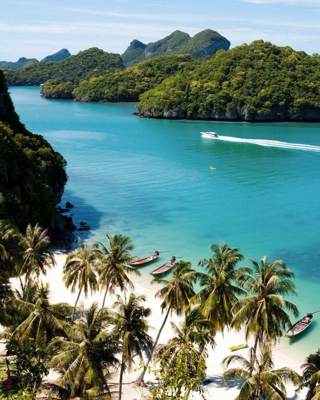 Summer travel doesn't have to mean Europe. Some of the best itineraries I'm building right now are in Southeast Asia.

The island-hopping combination of Thailand and Indonesia is one of the strongest trips I put together. Private villas, boat charter