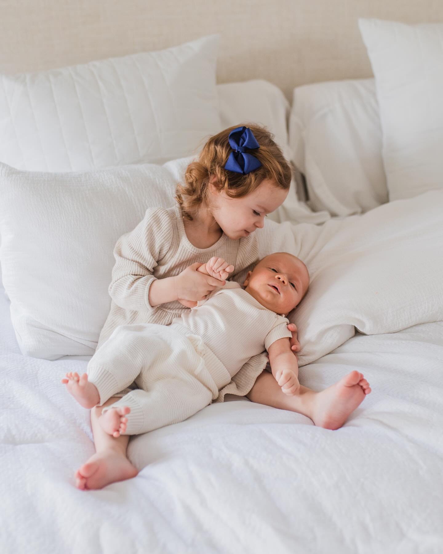 Sweet sibling moments 🥹💙

in home newborn photographer
Camas, WA family photographer