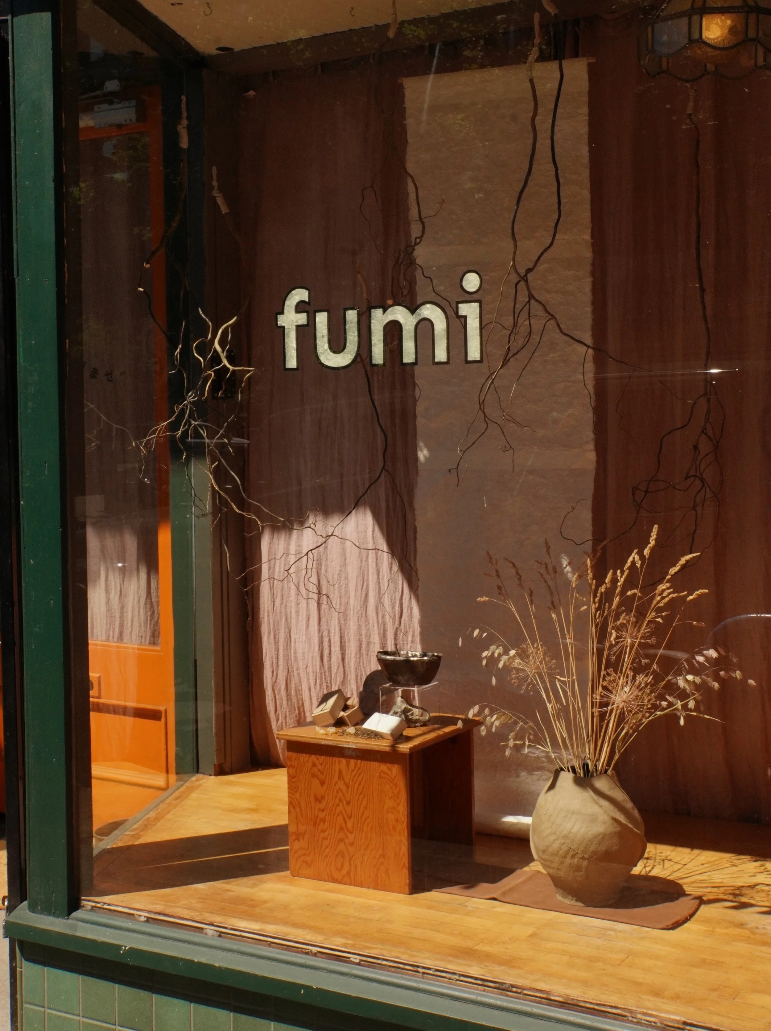 New window display for your perusing pleasure. Throughout each week we will be featuring each of our incense offerings paired with the raw ingredients found in each blend. Currently on view is Tsuchi, meaning dirt in Japanese. Made with patchouli, fr