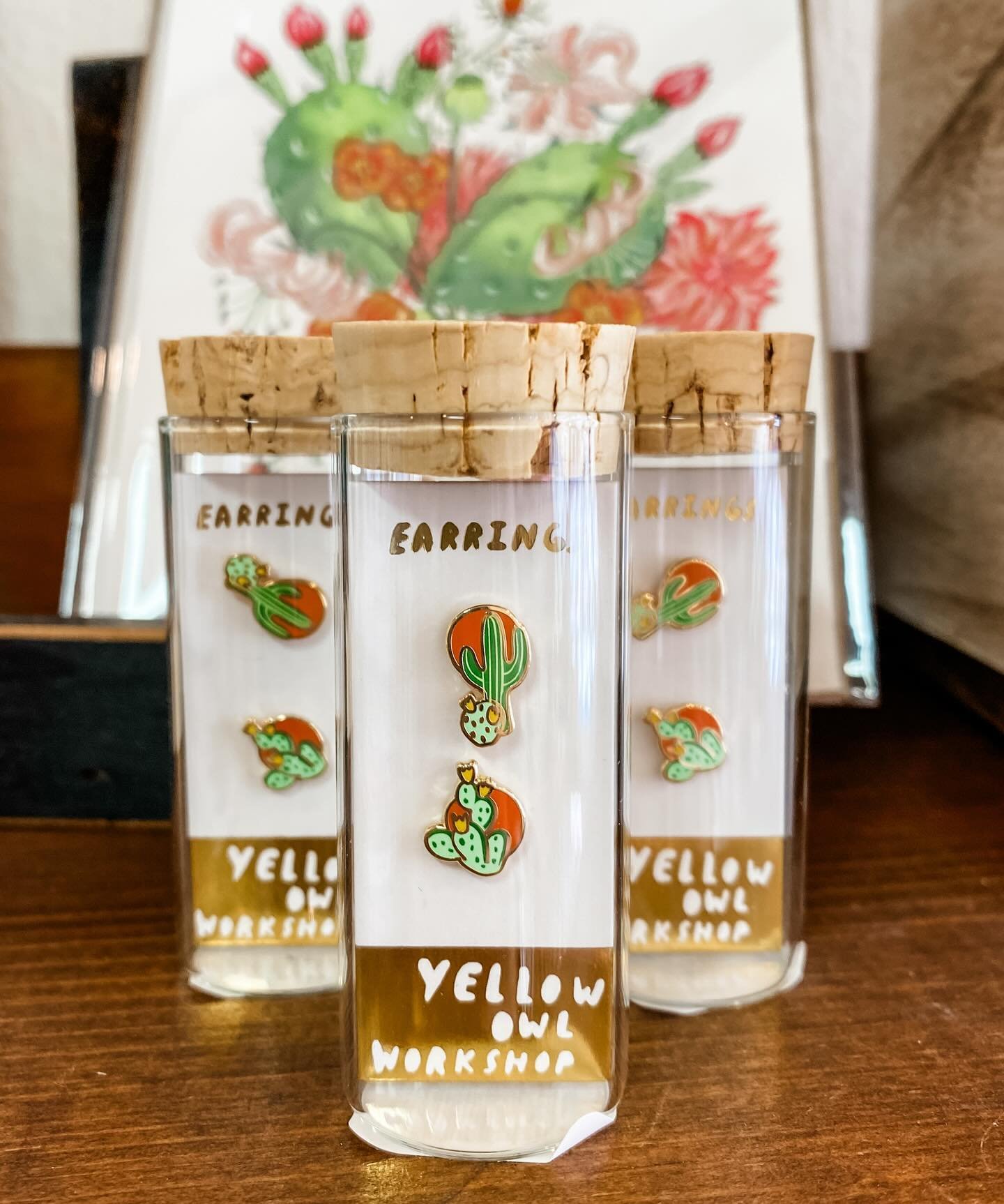 The sun is shining and it&rsquo;s a beautiful day to be downtown! 🙌 We are open 10-6 today, 12-4 tomorrow, and closed on Memorial Day. Pop in and see all of the new items we&rsquo;ve put out this week, including these adorable cactus earrings! 🌵

#