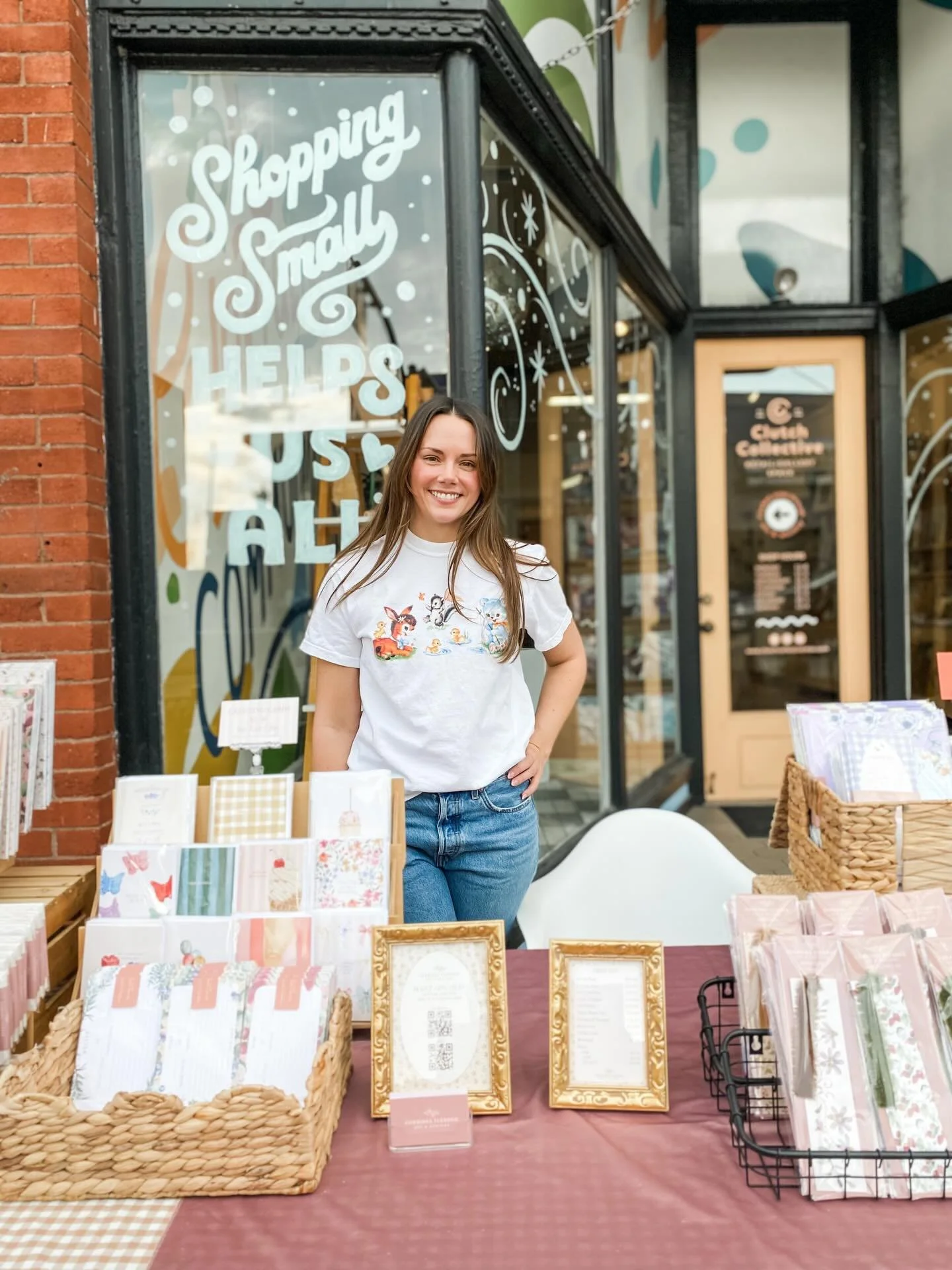 Corrissa is here! 🙌 Local artist @corrissaflesher is popping up in front of the shop tonight for First Friday and taking advantage of this wonderful weather! 

Corrissa will be set up until 9:00 pm with her stunning watercolor prints, stickers, and 