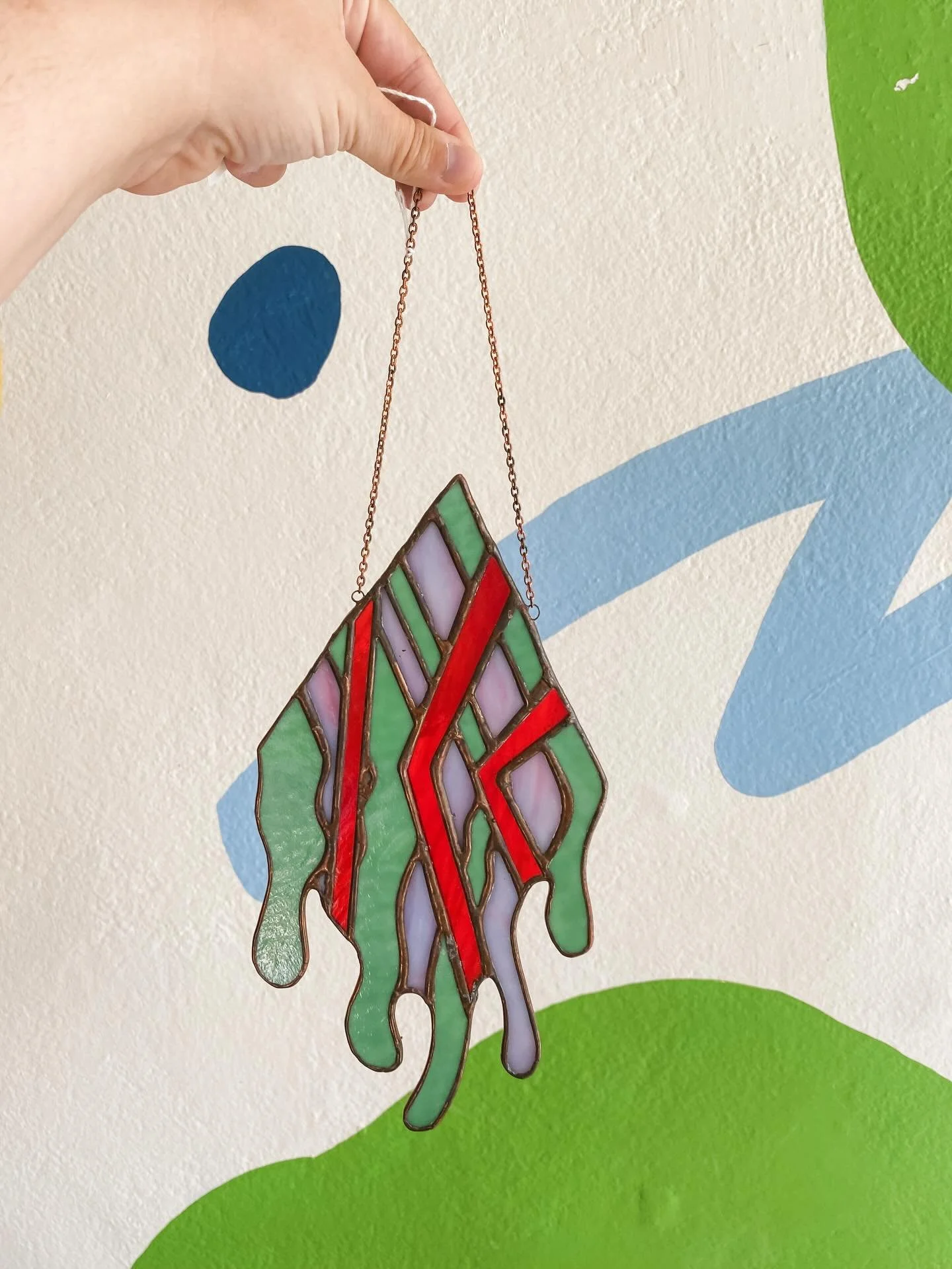 How cool is this stained glass hanging by @thegrainandtheglass?! We just love how it catches the light 🤩 

Don&rsquo;t forget, we&rsquo;re open until 9:00 pm tonight!